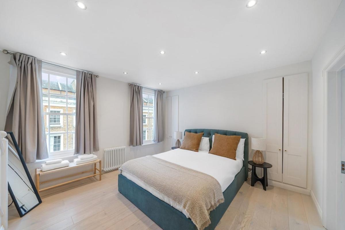 New Stylish 3-bed Pimlico House Near Big Ben * Londra